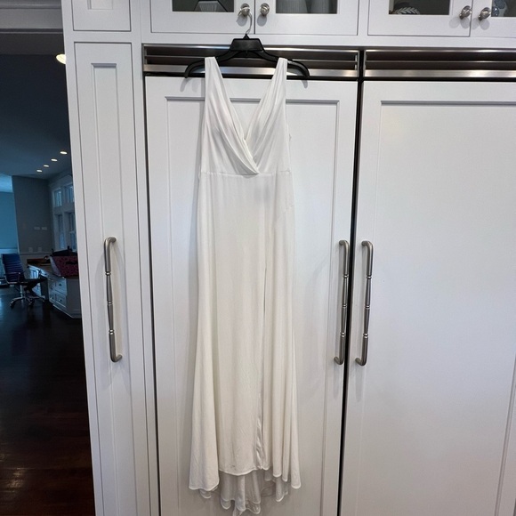 Mac Duggal 12336i Cowl Back with Tail White Gown Dress Size 8 - Picture 3 of 5